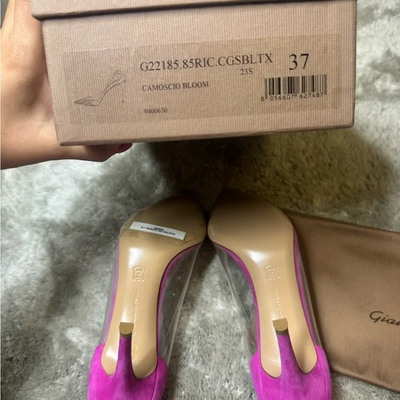 NEW Gianvito Rossi Fuchsia Crystal-Embellished Pointed Toe PVC Side Pumps - Picture 2 of 7